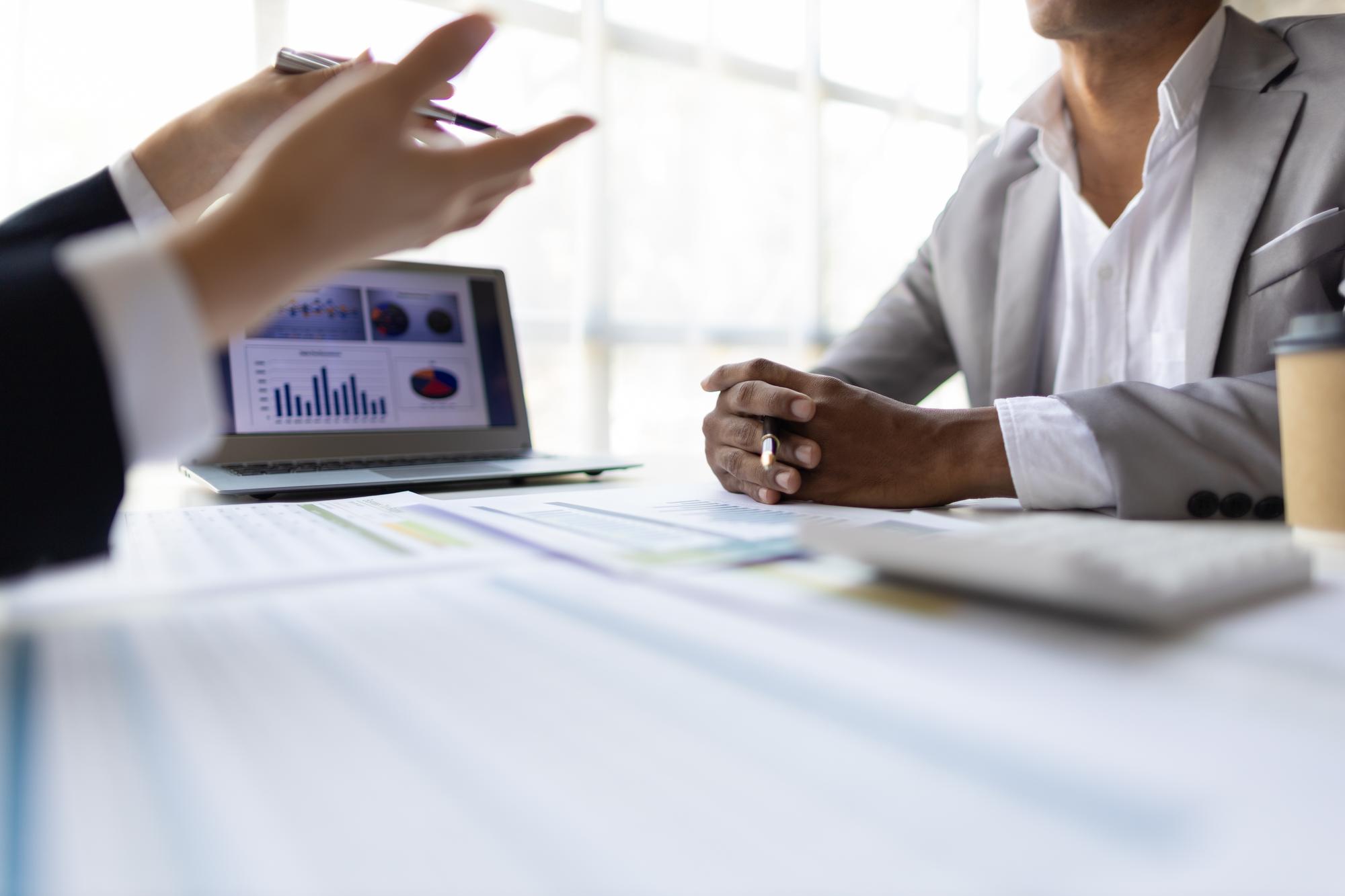 Diagnóstico empresarial completo com recomendações de melhoria contínua